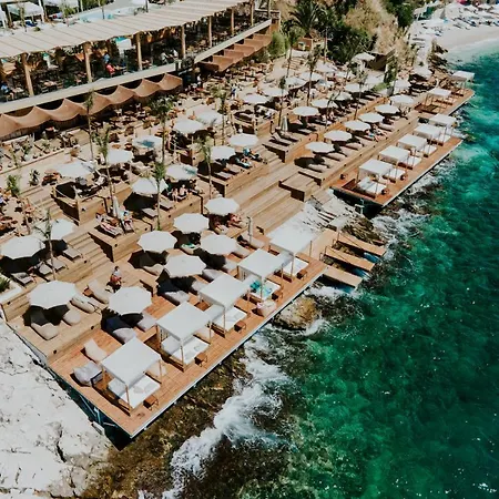 Barracuda 3* Sarandë