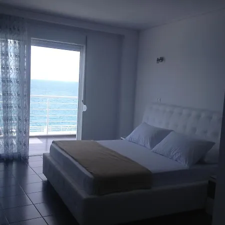 Barracuda 3* Sarandë